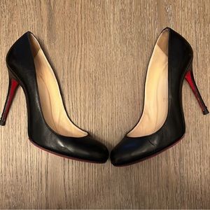 🔥-Christian Louboutin black round pumps 38